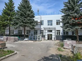 Глава Якутии проверил восстановительные работы в Докучаевске ДНР