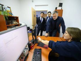 Премьер Якутии провел рабочее совещание в «Сахамедиа»