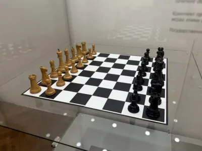 В Якутске открыли выставку «Шахматы поставлены, игра начнется завтра»