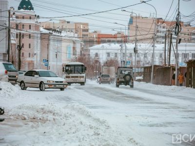 За езду с выданными в 2025 году номерами без флага России грозит штраф