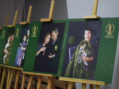 В Якутске открылась фотовыставка «Семьи героев»