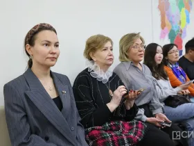 Анатолий Семенов поздравил предпринимателей Якутии с профессиональным праздником