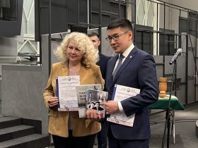 В Музее обороны и блокады Ленинграда почтили подвиг воинов-якутян