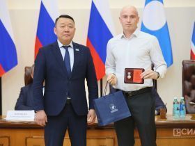 В Якутии чествовали работников и ветеранов жилищно-коммунального комплекса