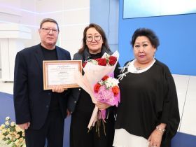 В Якутске состоялось торжественное собрание профсоюзного актива республики