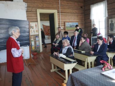 Представители национально-культурных объединений побывали на родине первого президента Якутии