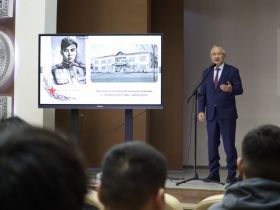 «Будто сам Григорий Окороков дал о себе знать»: студентам ЯСХТ рассказали о подвиге якутянина