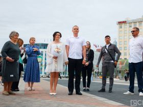 Первая летняя регистрация брака прошла на площади Республики в Якутске