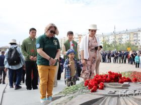 В Якутске провели траурный митинг, посвященный Дню памяти и скорби