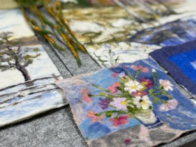 Кружок валяния из шерсти в Школе третьего возраста Якутска стал местом общения и творчества