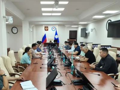 В Якутии обсудили проблемные объекты по программе переселения из аварийного жилья