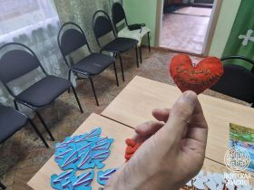 Школьники из Усть-Майского района поддерживают бойцов СВО своим творчеством