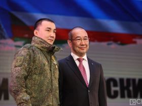 На Антифашистском форуме в Якутске наградили участников специальной военной операции