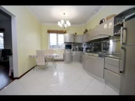«Авито Недвижимость»: какие загородные дома с участками продаются в Якутске