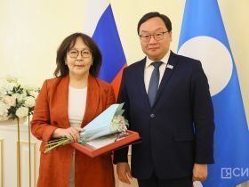 Государственные награды вручили медицинским работникам Якутии