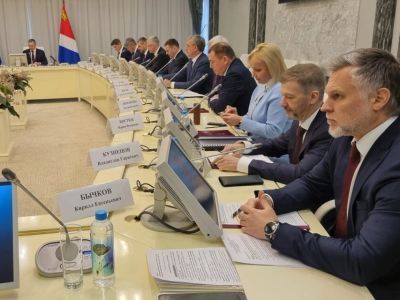 Премьер Якутии принял участие в заседании совета ДФО