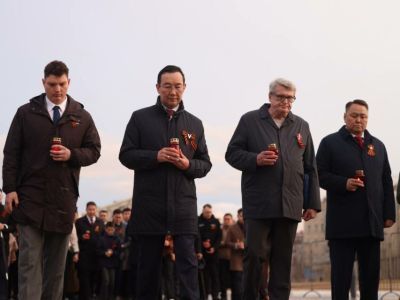 В Якутске прошла акция «Свеча памяти», посвященная 81-й годовщине Победы