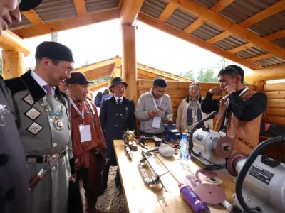 В рамках Ысыаха Олонхо проходят соревнования виртуозов игры на хомусе