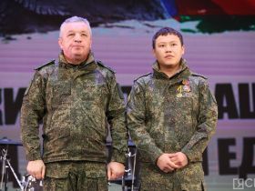 На Антифашистском форуме в Якутске наградили участников специальной военной операции