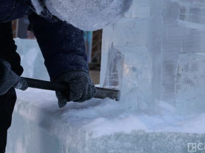 Художникам по льду предложили создать «Стальной путь» на станции Нижний Бестях