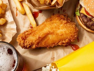 Траты россиян на фастфуд, рестораны и бары выросли на 12%