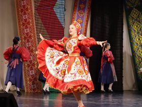 В День народного единства в Якутске юным якутянам вручили первые паспорта