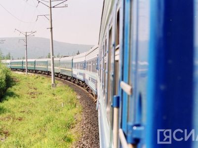 Глава Якутии поздравил с Днем железнодорожника