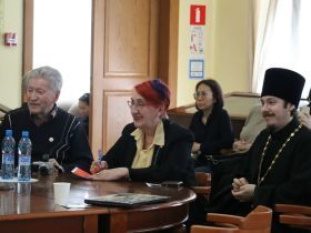 В Якутии выпустили электронную книгу о спектаклях Андрея Борисова в Русском театре