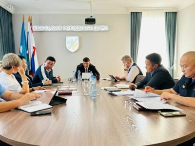 В Якутске обсудили ход исполнения муниципальных программ по профилактике правонарушений и развитию ТОС
