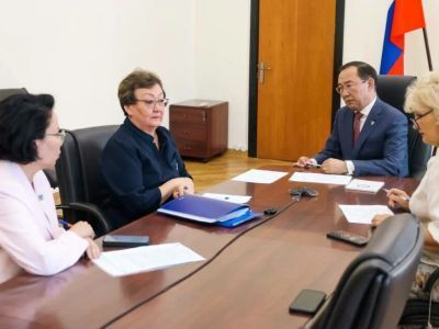 Глава Якутии провел личный прием граждан в приемной президента РФ