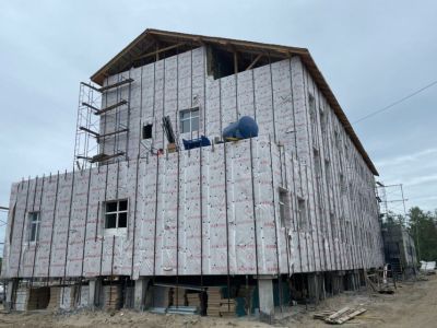 Лечебный корпус больницы в Намском районе построен наполовину