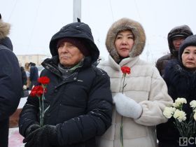 Якутяне возложили цветы в память погибших на озере Ильмень