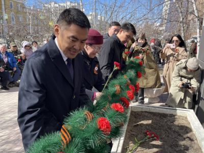 В Якутске журналисты почтили память коллег-фронтовиков в преддверии Дня Победы