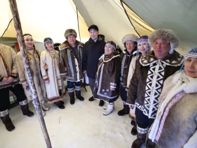 Айсен Николаев встретился с представителями кочевой родовой общины Лебедевых