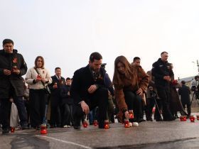 В Якутске прошла акция «Свеча памяти», посвященная 81-й годовщине Победы