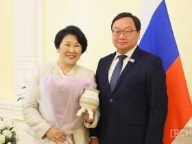 Государственные награды вручили медицинским работникам Якутии