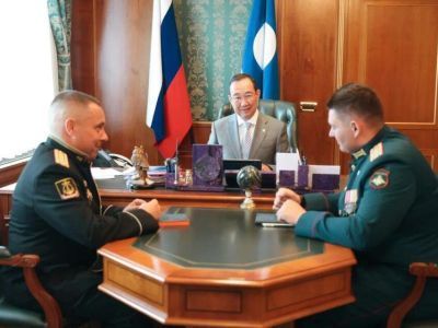 Герои России проходят стажировку в органах госвласти Якутии