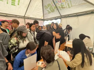 Более 2000 подростков приняли участие в ярмарке вакансий в Якутске