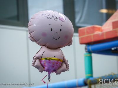 Более 32 миллиардов направили в Якутии на поддержку семей с детьми