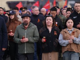 В Якутске прошла акция «Свеча памяти», посвященная 81-й годовщине Победы