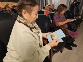 «Встреча с песней нашей юности» прошла в SMART-библиотеке Якутска