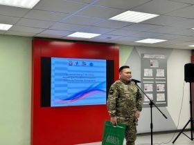 Герой России Родимир Максимов встретился с якутскими кадетами