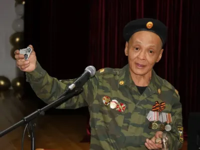 Ветеран спецоперации встретился со школьниками Томпонского района Якутии