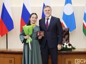 Высокие награды и почётные звания вручили якутянкам в преддверии 8 Марта