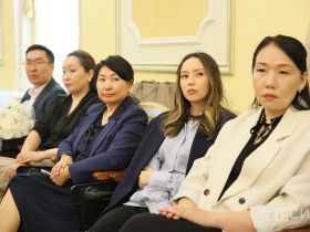 Государственные награды вручили медицинским работникам Якутии
