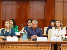 В Якутии вручили государственные награды многодетным матерям