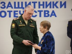 В Якутске вручили награды погибших участников СВО их родственникам