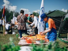 Фоторепортаж с фестиваля-конкурса «Полевая кухня» в Якутске