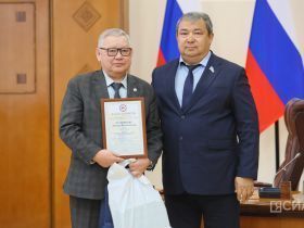 В Якутии чествовали работников и ветеранов жилищно-коммунального комплекса