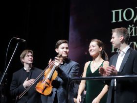 Скрипка, флейта, труба и оркестр: лауреаты престижных конкурсов выступили в Якутске